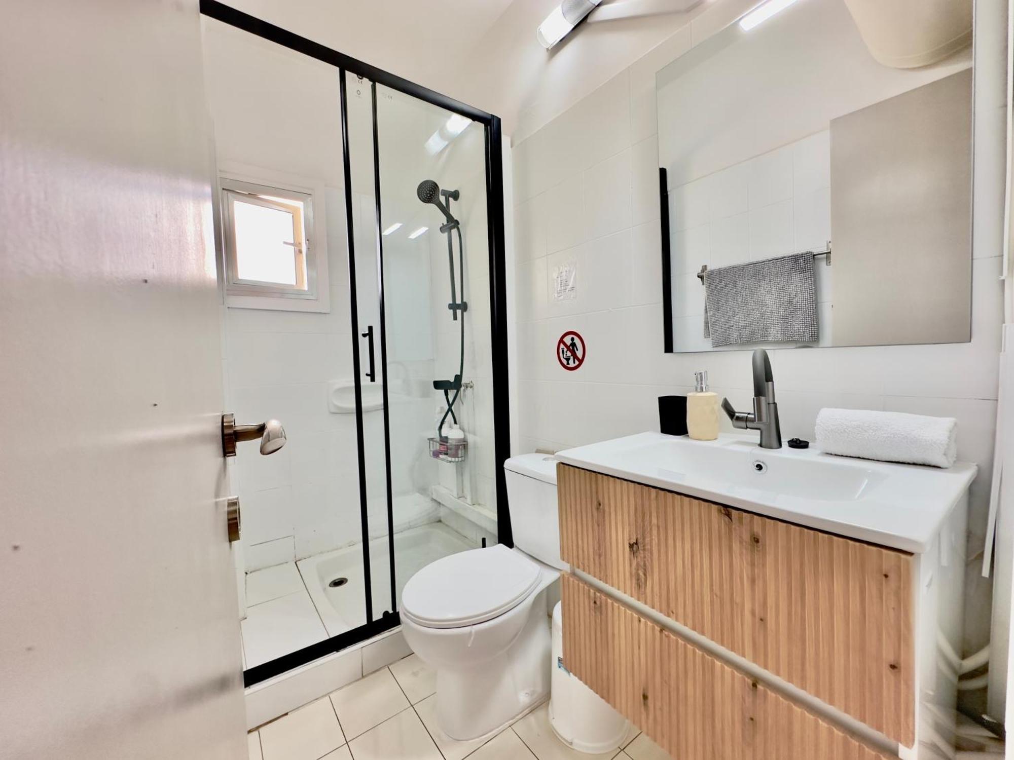 Sea And Breeze 1br Apartman Lárnaka