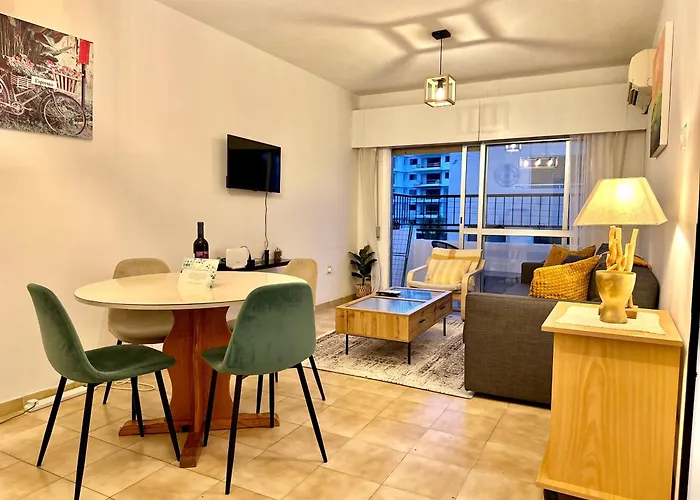 Sea And Lake Breeze 1Br Apt