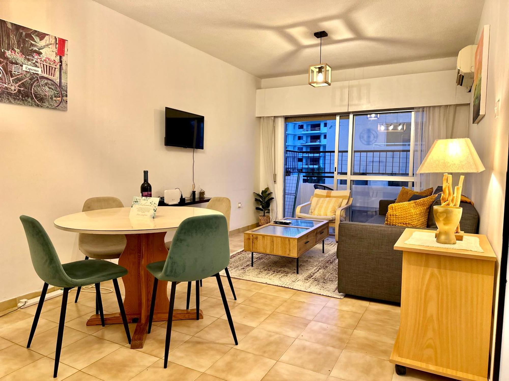 Sea And Breeze 1br * Ларнака